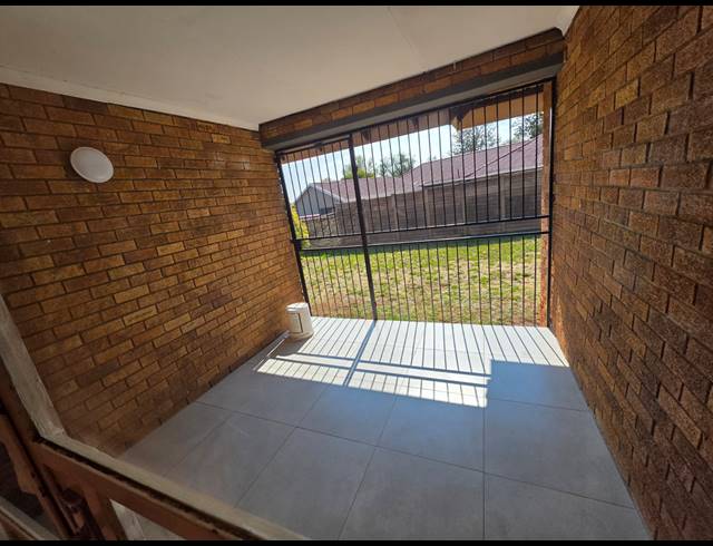 4 BEDROOM HOUSE TO LET IN VAALPARK